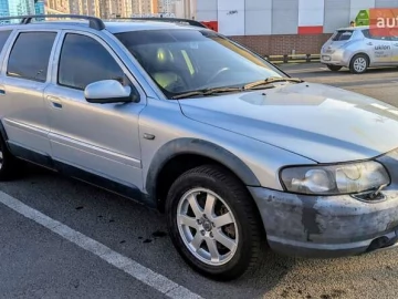 Авто Volvo V70 2002 № 7585064