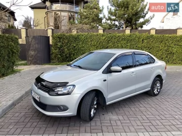 Авто Volkswagen Polo 2011 № 7585132