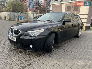 Авто BMW 5 Series 2004 № 7585414