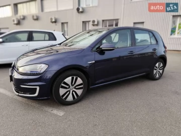 Авто Volkswagen E-Golf 2016 № 7585509