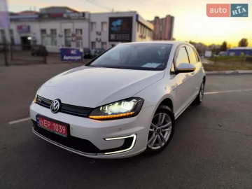 Авто Volkswagen E-Golf 2015 № 7585510