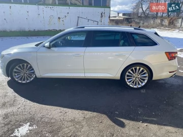 Авто Skoda Superb 2016 № 7585566