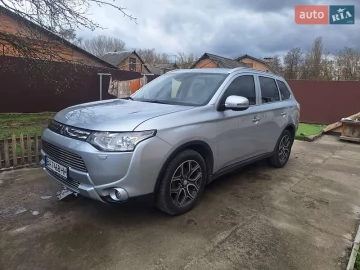 Авто Mitsubishi Outlander 2014 № 7585688
