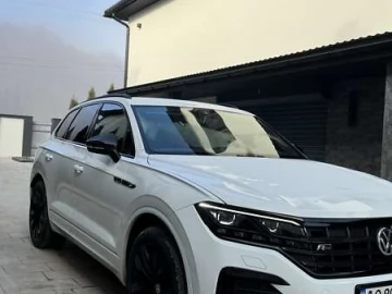 Авто Volkswagen Touareg 2018 № 7585719