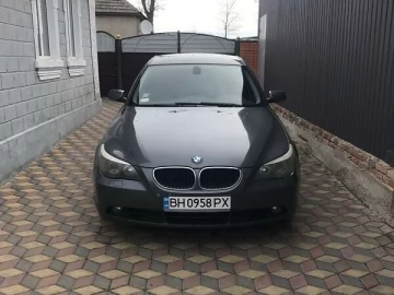 Авто BMW 5 Series 2004 № 7586110