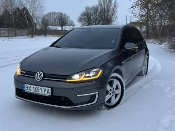 Авто Volkswagen E-Golf 2018 № 7587244