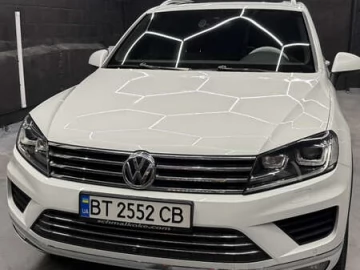 Авто Volkswagen Touareg 2016 № 7587354