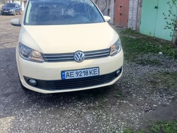 Авто Volkswagen Touran 2013 № 7587588