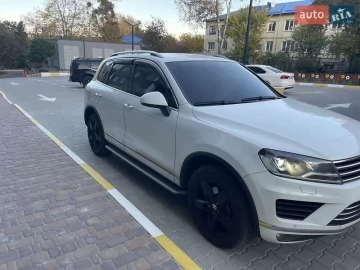 Авто Volkswagen Touareg 2015 № 7587700