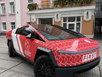 Авто Tesla Cybertruck 2024 № 7588106