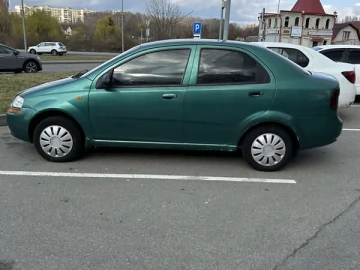 Авто Chevrolet Aveo 2004 № 7588160