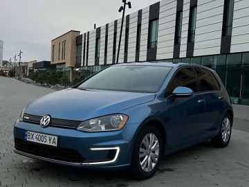 Авто Volkswagen E-Golf 2015 № 7588323