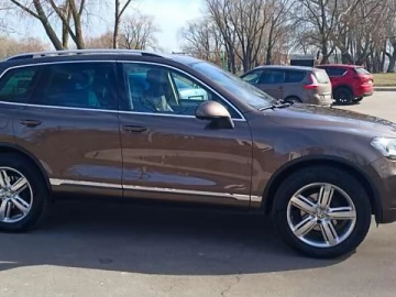 Авто Volkswagen Touareg 2010 № 7588429