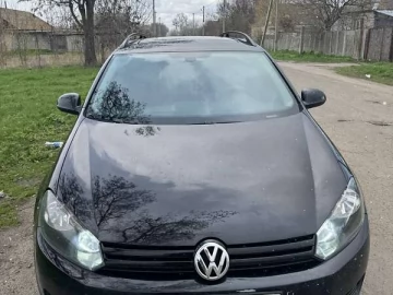 Авто Volkswagen Golf 2010 № 7589275