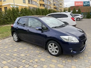 Авто Toyota Auris 2011 № 7589790