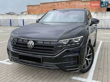 Авто Volkswagen Touareg 2023 № 7590057