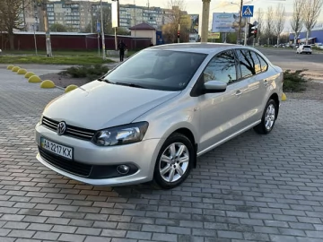 Авто Volkswagen Polo 2011 № 7590181