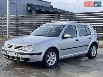 Авто Volkswagen Golf 2000 № 7590394