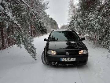 Авто Volkswagen Golf 2000 № 7590669
