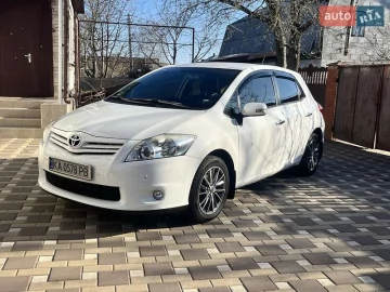 Авто Toyota Auris 2012 № 7590941
