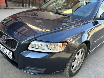 Авто Volvo V50 2011 № 7590999