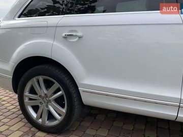 Авто Audi Q7 2015 № 7591275