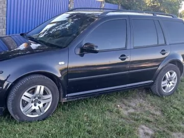 Авто Volkswagen Golf 2002 № 7591444