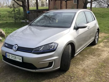 Авто Volkswagen E-Golf 2014 № 7591502