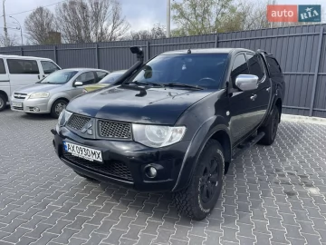 Авто Mitsubishi L 200 2011 № 7591536