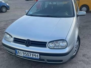 Авто Volkswagen Golf 2000 № 7591626