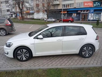 Авто Volkswagen E-Golf 2015 № 7591993