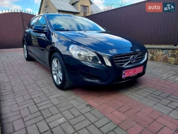 Авто Volvo V60 2012 № 7592046