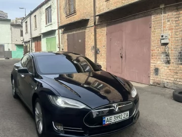 Авто Tesla Model S 2013 № 7592047