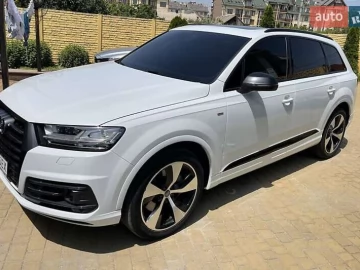 Авто Audi Q7 2016 № 7592199