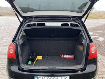 Авто Volkswagen Golf 2004 № 7593032