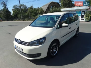 Авто Volkswagen Touran 2014 № 7593103