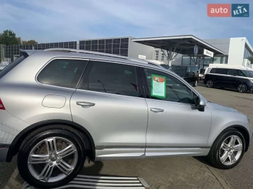 Авто Volkswagen Touareg 2016 № 7593381