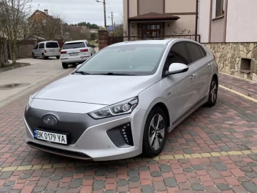 Авто Hyundai Ioniq 2017 № 7594199