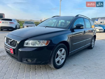 Авто Volvo V50 2009 № 7594341