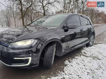 Авто Volkswagen E-Golf 2015 № 7594386