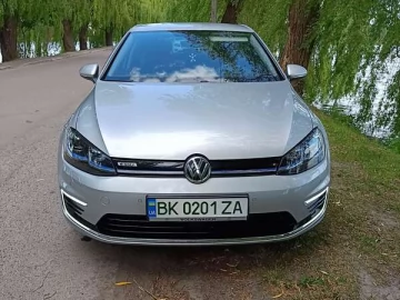 Авто Volkswagen E-Golf 2019 № 7594454