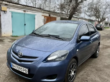 Авто Toyota Yaris 2006 № 7594845