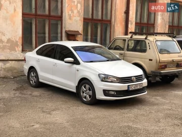 Авто Volkswagen Polo 2016 № 7595143