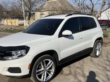 Авто Volkswagen Tiguan 2015 № 7595219