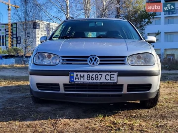 Авто Volkswagen Golf 2000 № 7595402