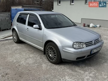 Авто Volkswagen Golf 2003 № 7595528