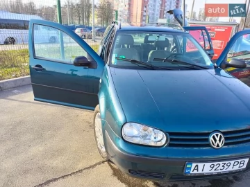 Авто Volkswagen Golf 2002 № 7595529