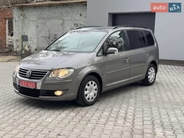 Авто Volkswagen Touran 2008 № 7596030