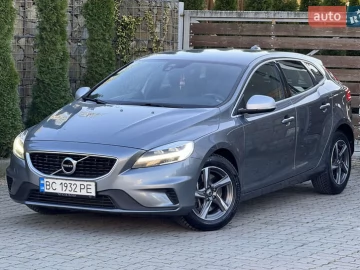 Авто Volvo V40 2017 № 7596077