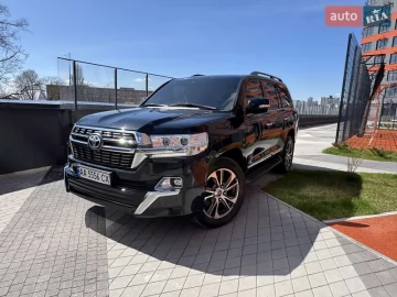 Авто Toyota Land Cruiser 2019 № 7596099